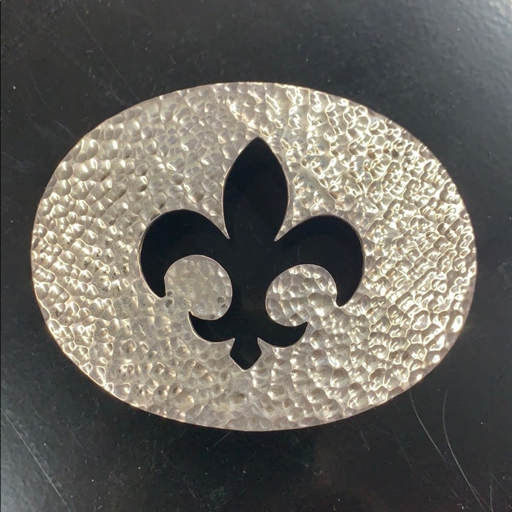 Fleur-de-lis belt buckle